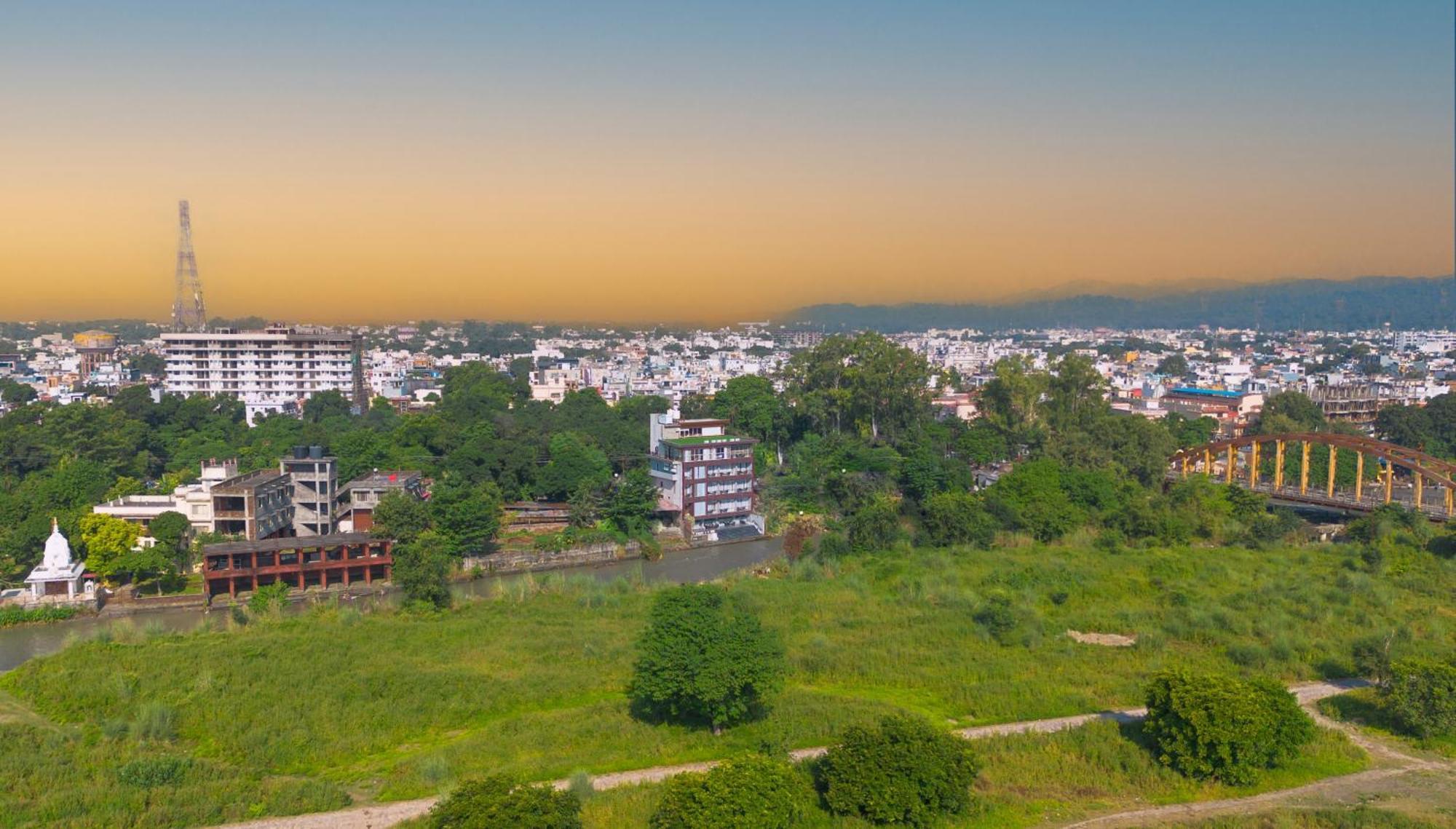 Sukoon By The Ganges - A Riverside Retreat Харидвар Экстерьер фото